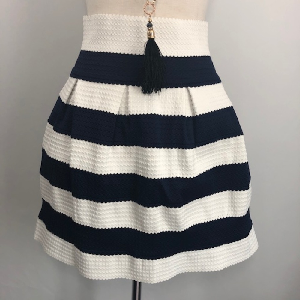 Super Trendy and Sophisticated NESLAY Design